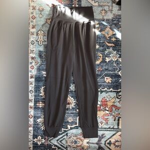 Athleta Salutation Jogger Pants